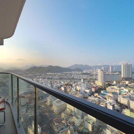 Cuddlencare 2Br Ocean View - Marina Suites Nha Trang Exteriör bild